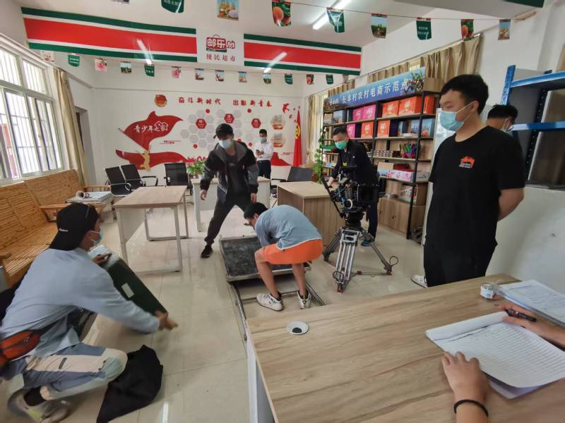 丰润区广告片拍摄公司：极简主义践行者，少即是多的视觉哲学